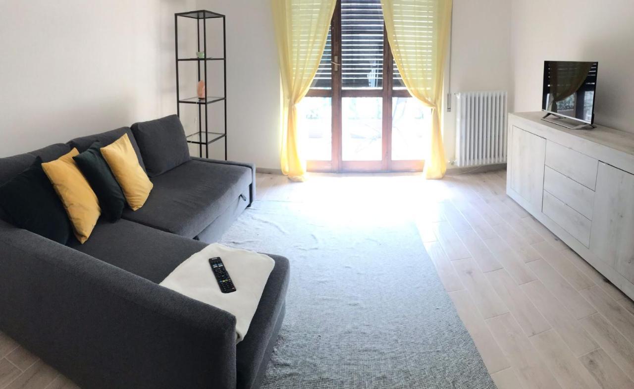 Mary House Daire Sondrio Dış mekan fotoğraf