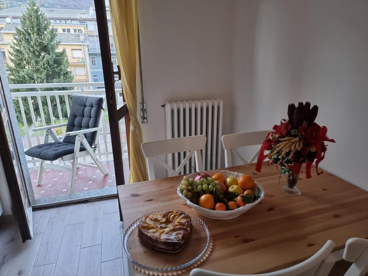Mary House Daire Sondrio Dış mekan fotoğraf