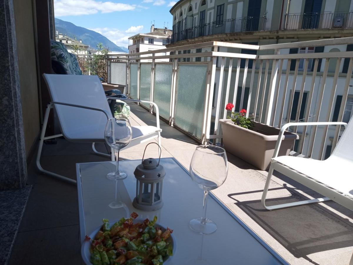 Mary House Daire Sondrio Dış mekan fotoğraf