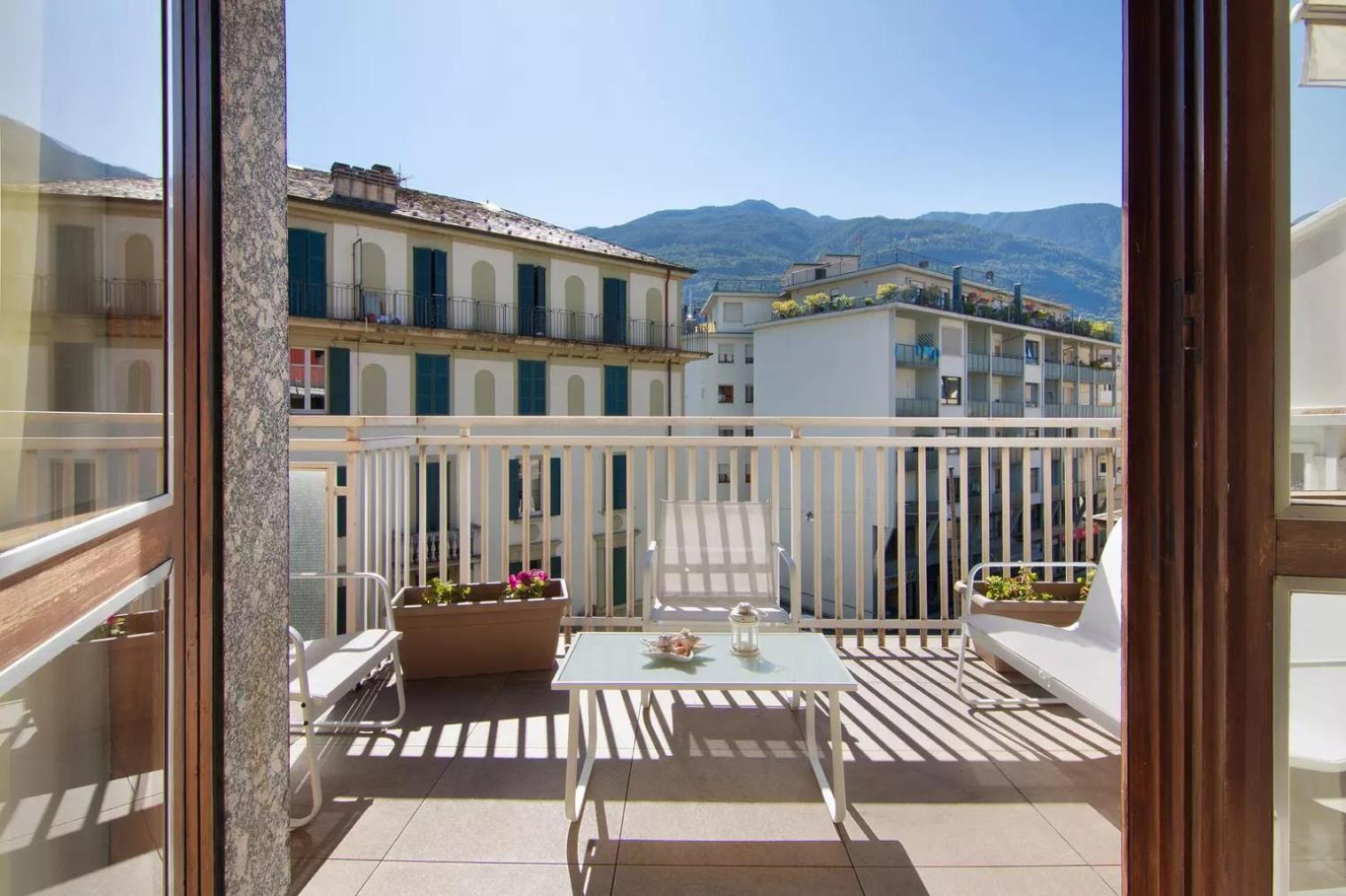Mary House Daire Sondrio Dış mekan fotoğraf