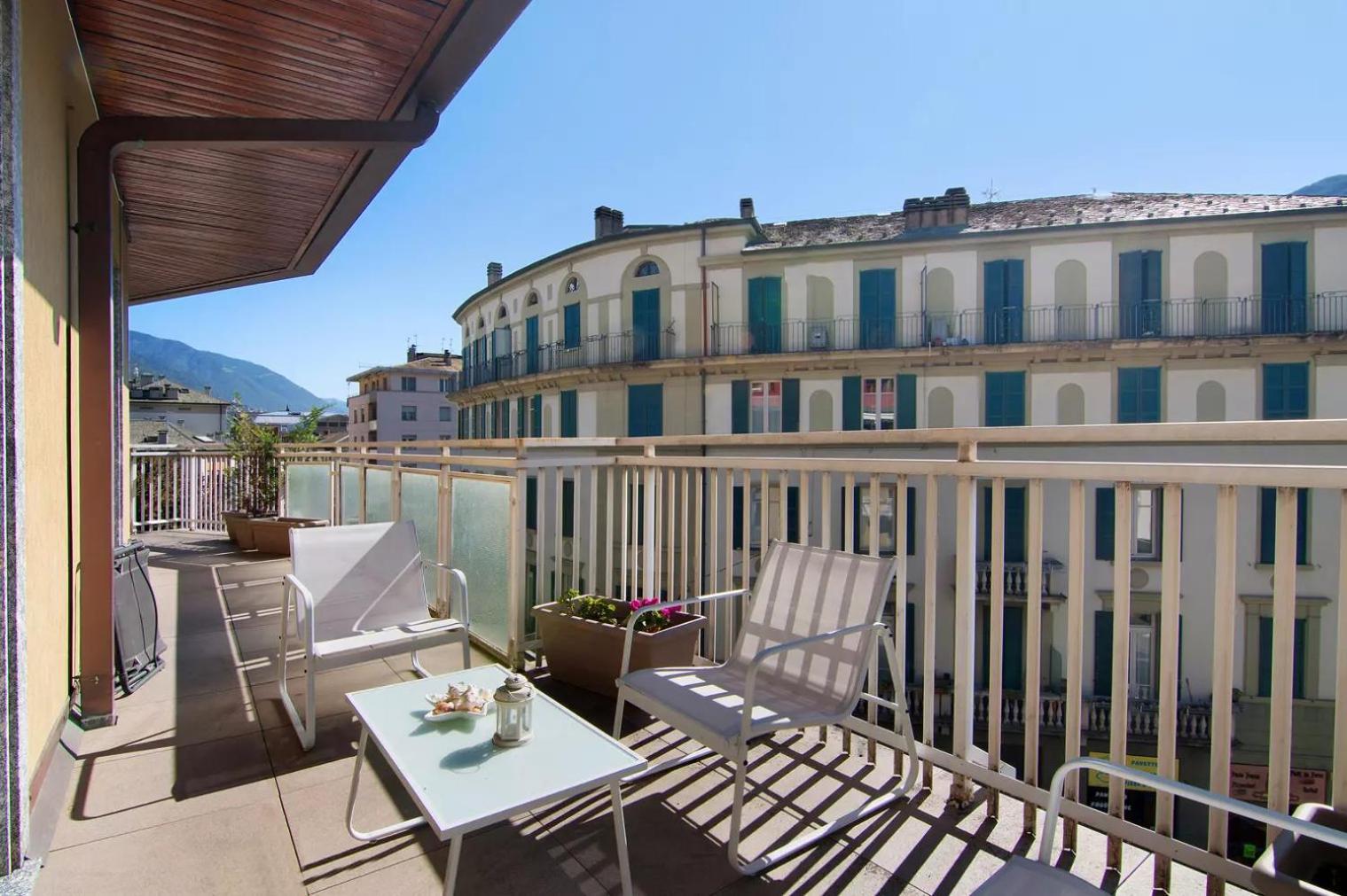 Mary House Daire Sondrio Dış mekan fotoğraf